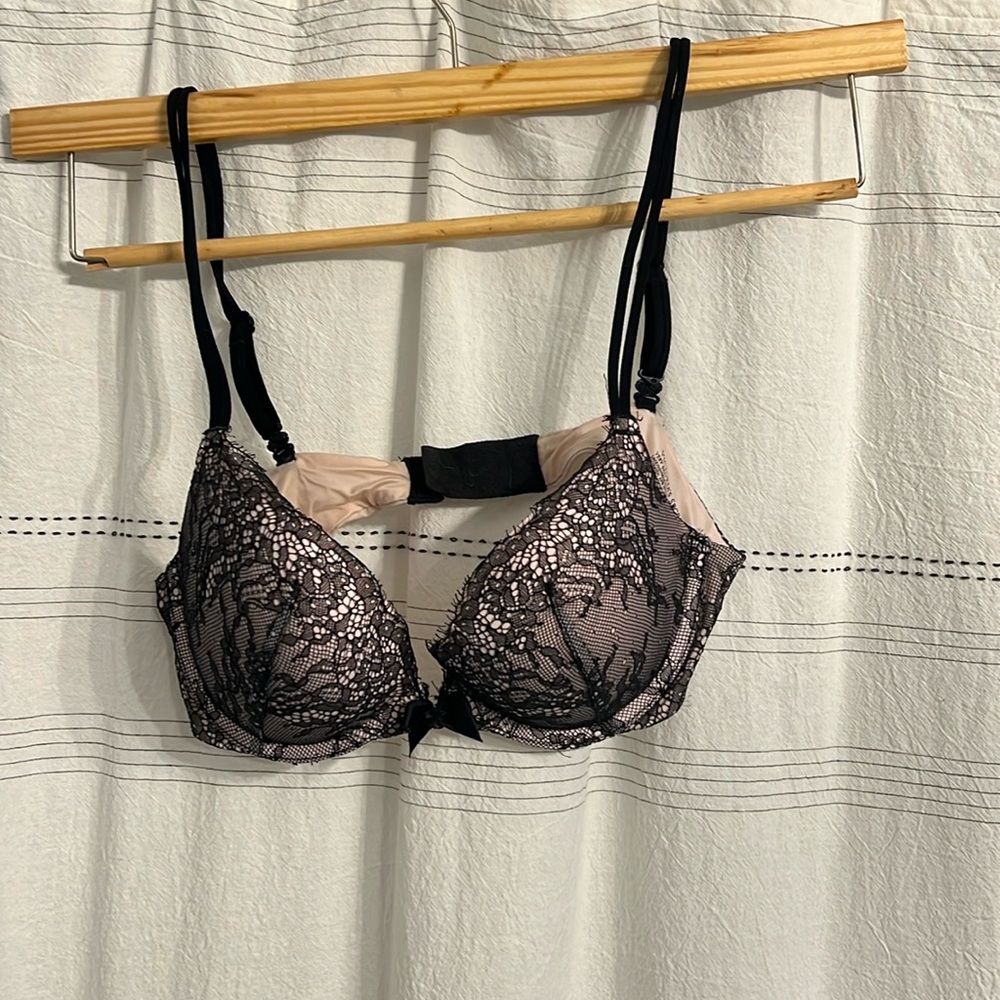Pink with black lace Victoria secret very sexy push up bra 34b